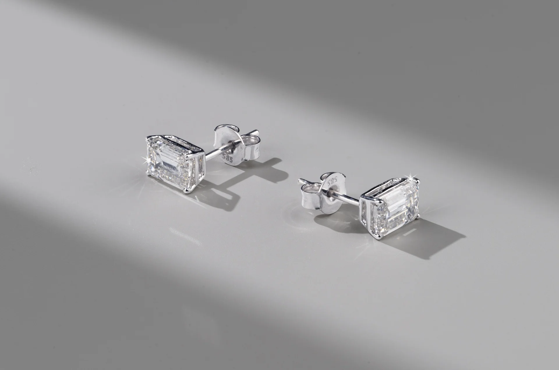 0.74 Cts 14k White Gold Emerald Shape Studs Earring - Image 3