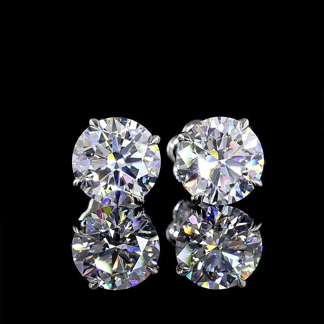 4.25 Cts Platinum Round Shape Studs Earring - Image 2