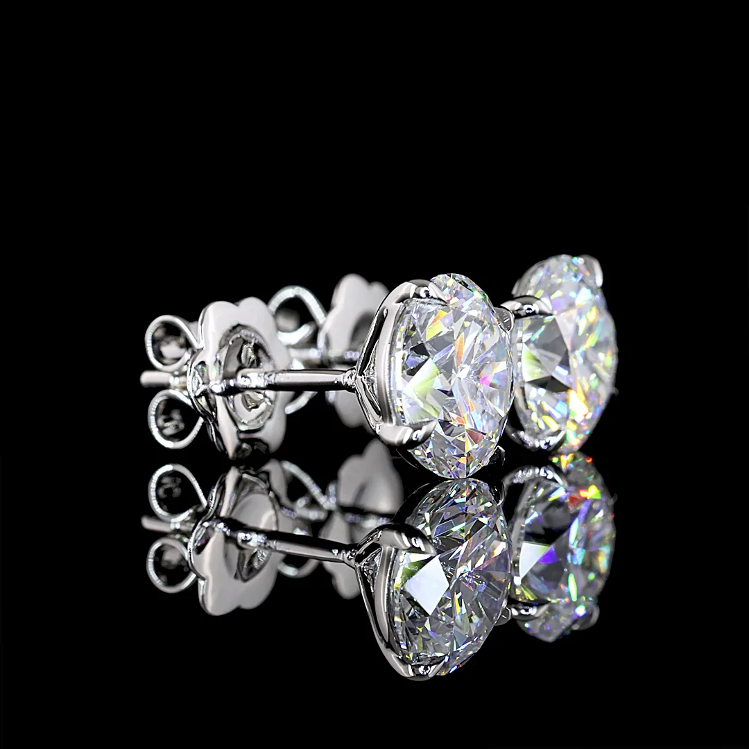 4.25 Cts Platinum Round Shape Studs Earring - Image 3