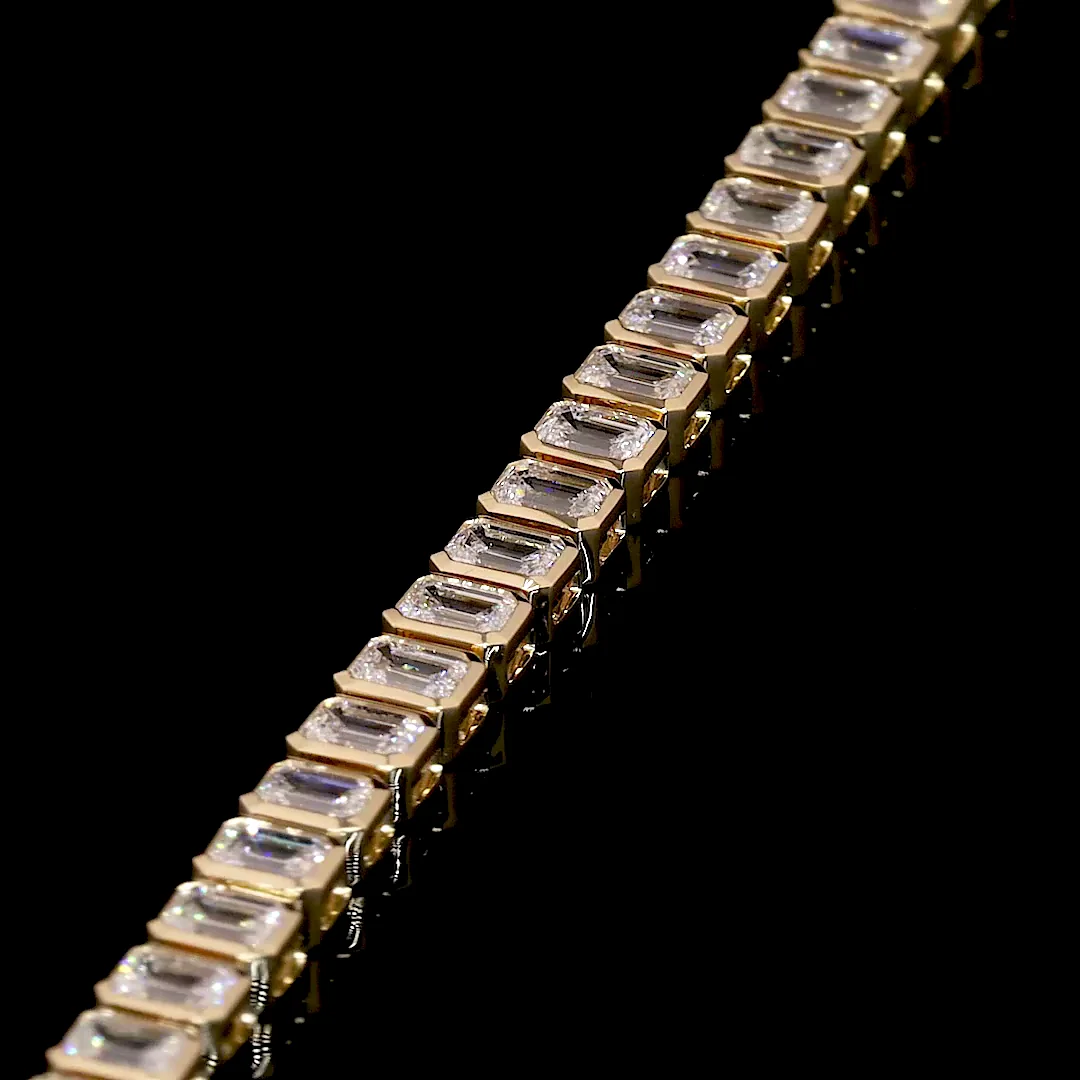 6.72 Cts 14k Yellow Gold Emerald Shape Tennis Bracelet - Image 3