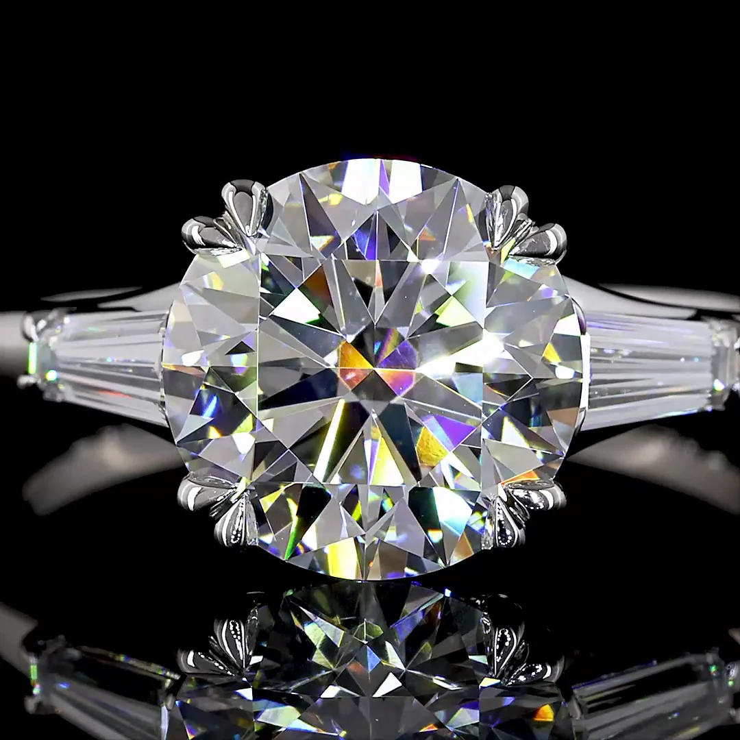 2.93 Cts Platinum Round Shape 3 Stones Ring - Image 3