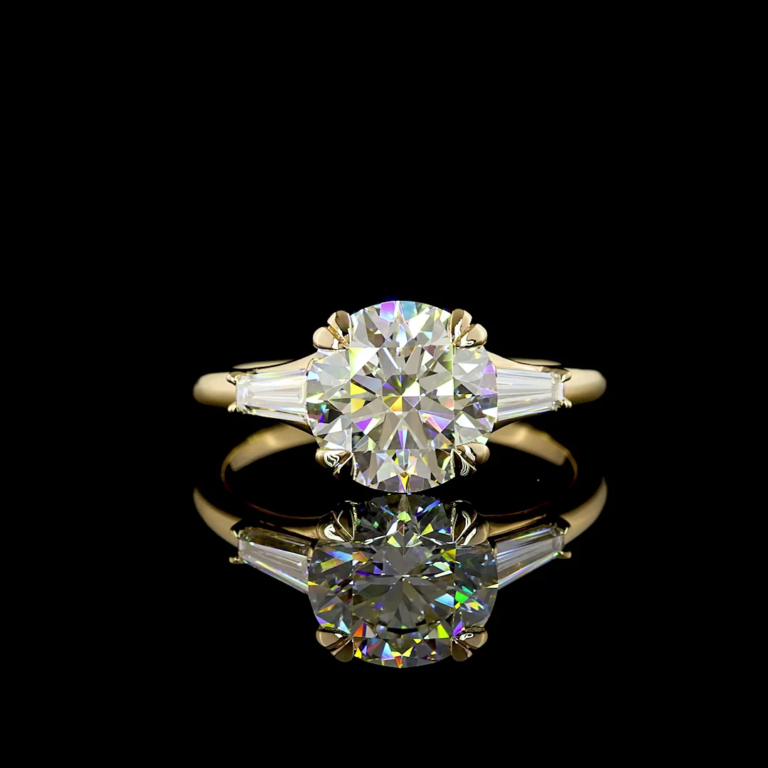 2.9 Cts 14k Yellow Gold Round Shape 3 Stones Ring - Video