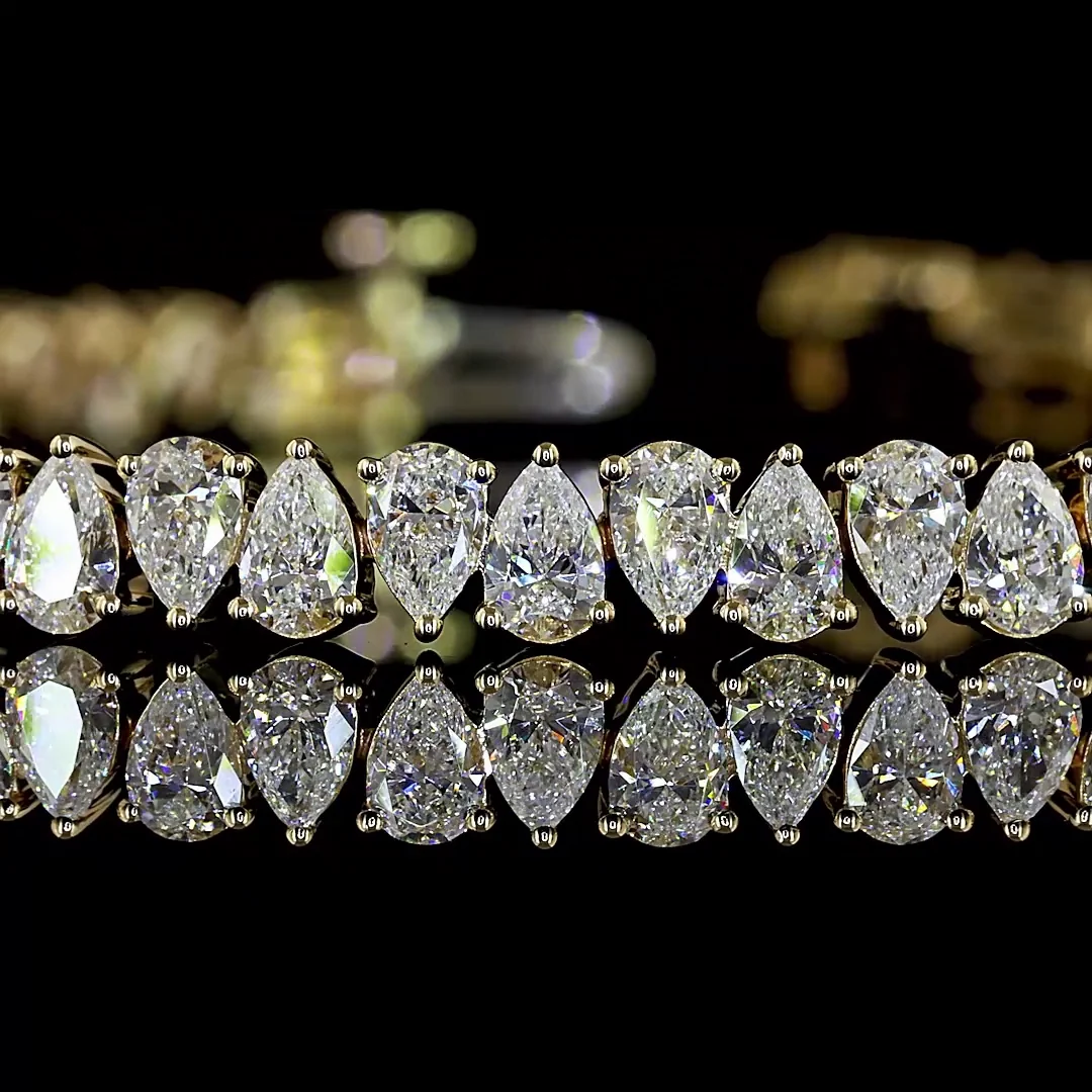 6.09 Cts 14k Yellow Gold Pear Shape Tennis Bracelet - Image 2