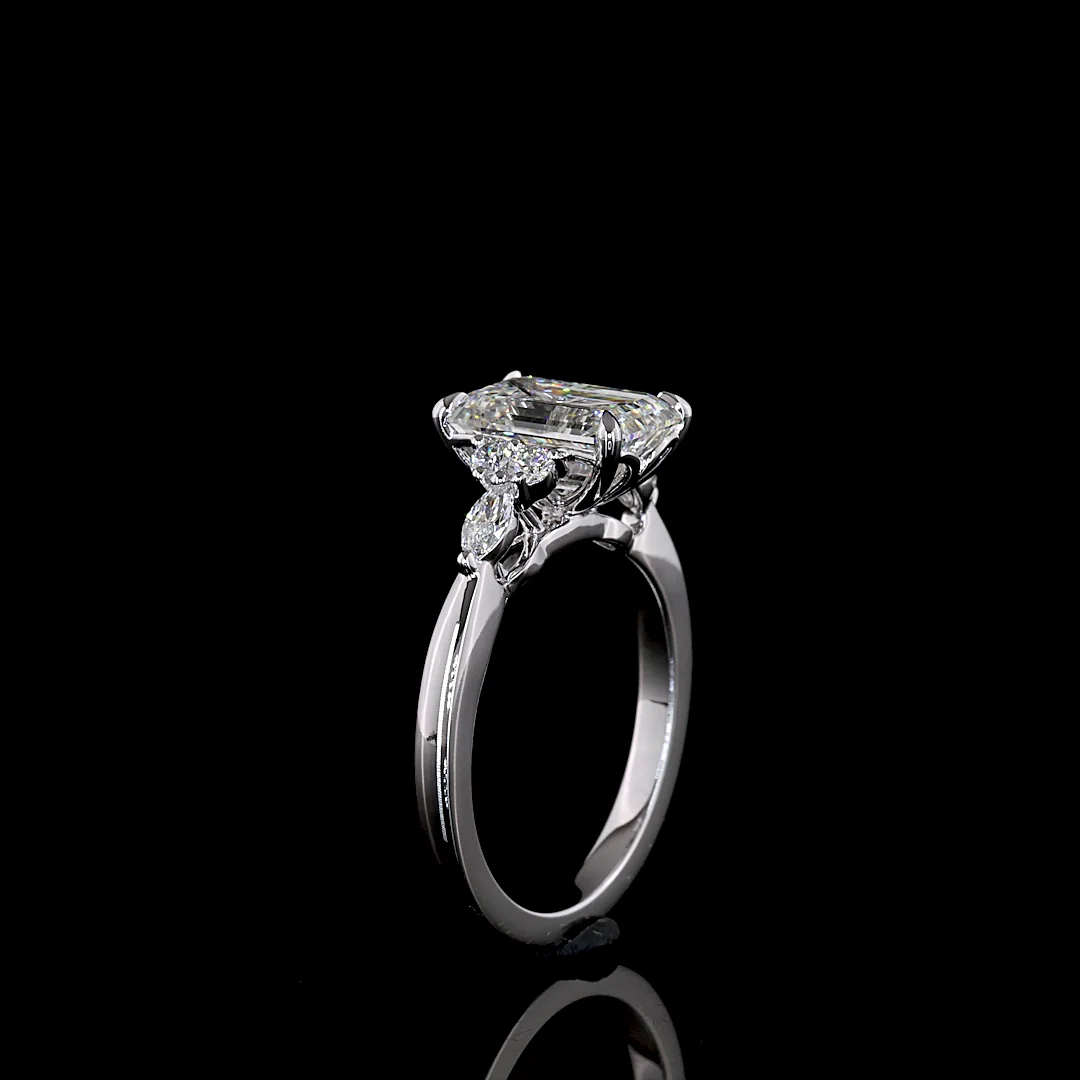 2.76 Cts 14k White Gold Emerald Shape Special Ring - Image 4