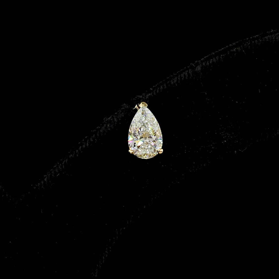 2.47 Cts 14k Yellow Gold Pear Shape Studs Earring - Image 3