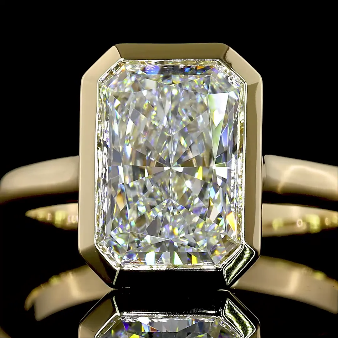 2.18 Cts 14k Yellow Gold Radiant Shape Solitaire Ring - Image 3