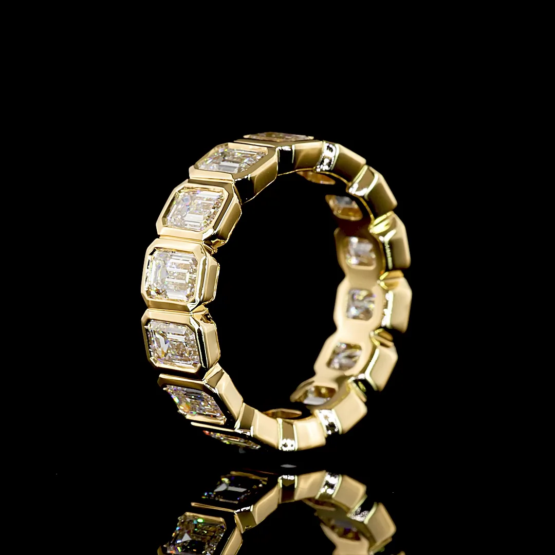 3.21 Cts 18k Yellow Gold Emerald Shape Eternity Band Eternity Band - Image 4