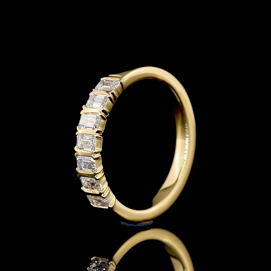 0.53 Cts 18k Yellow Gold Emerald Shape 7 Stones Eternity Band - Image 4