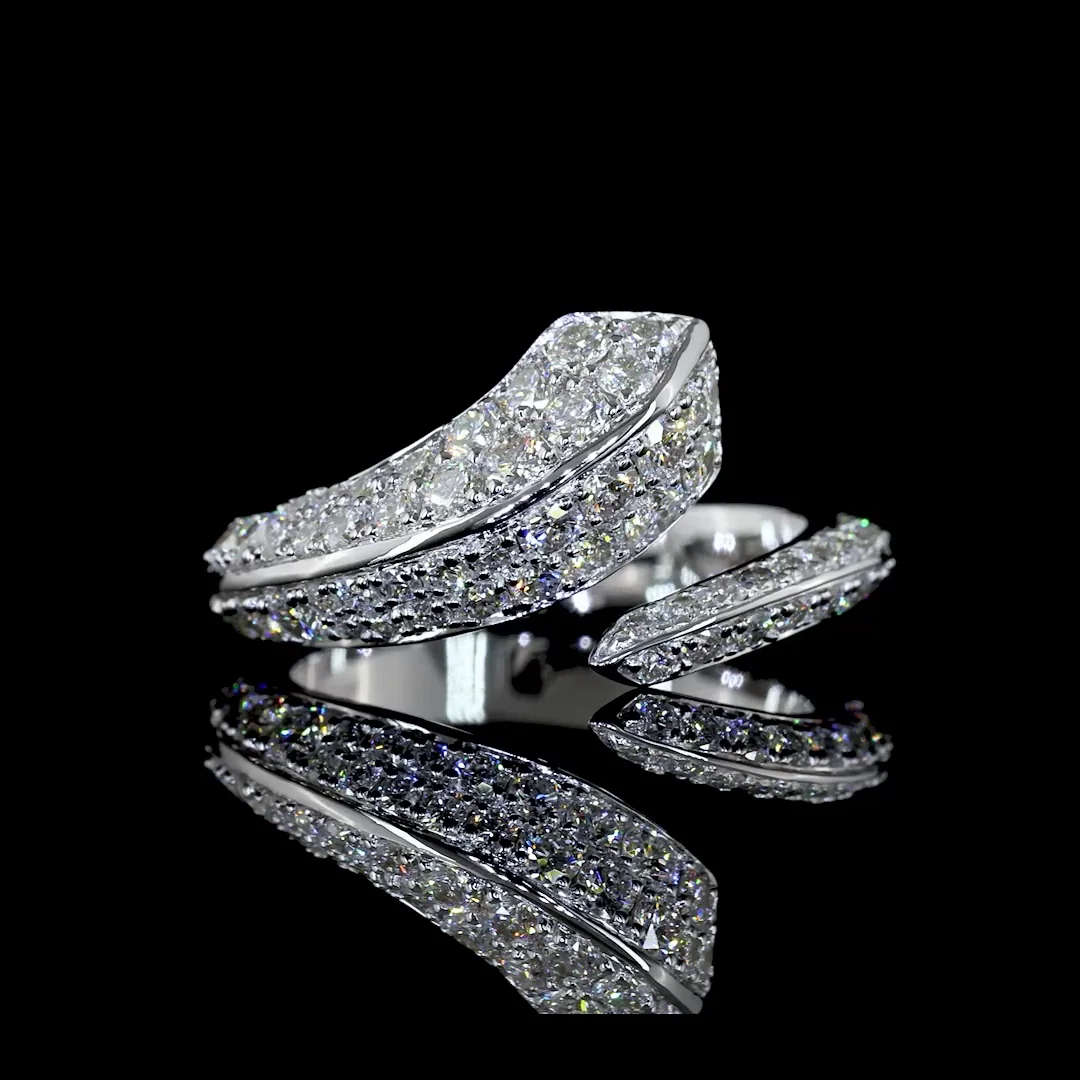 0.67 Cts 18k White Gold Round Shape Special Ring - Video