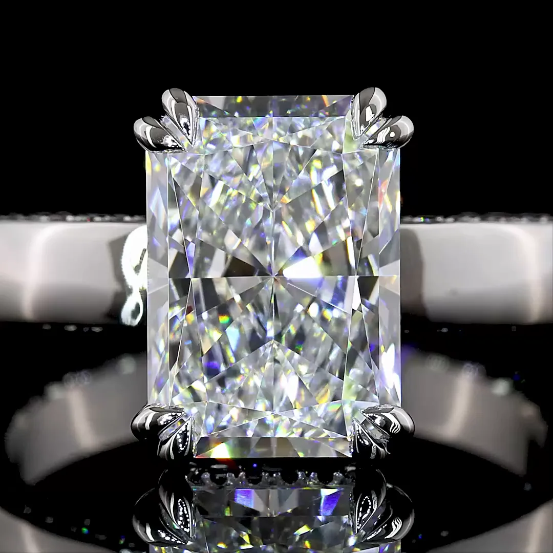 3.9 Cts Platinum Radiant Shape Solitaire Diamond Shank Ring - Image 3