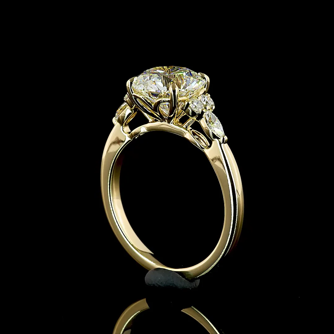 2.76 Cts 14k Yellow Gold Round Shape Split Shank Ring - Image 2