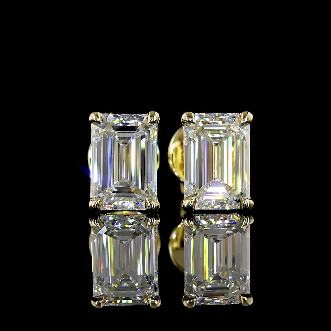 2.03 Cts 14k Yellow Gold Emerald Shape Martini Earring - Image 3