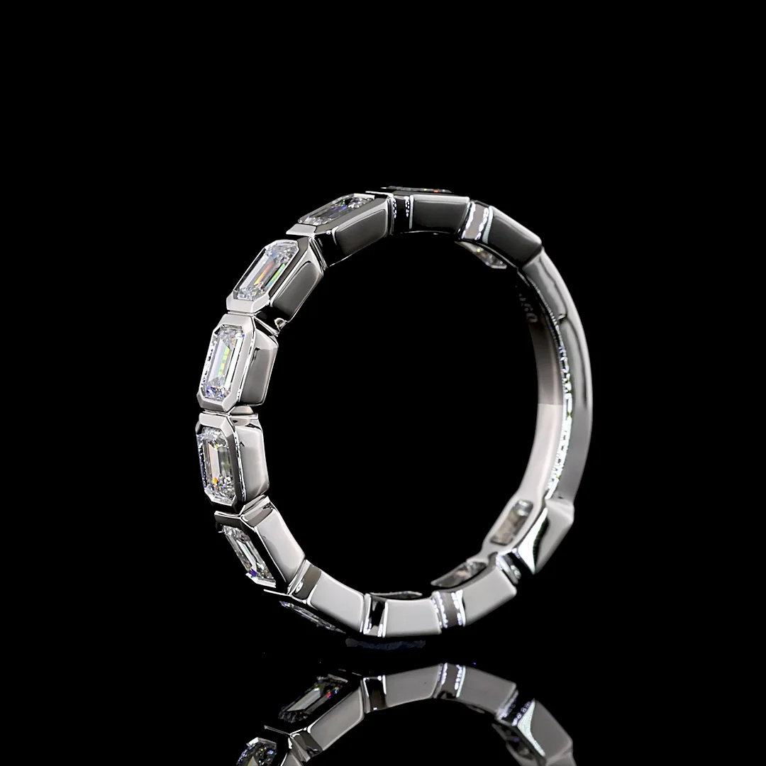 1.13 Cts Platinum Emerald Shape 3/4 Band Ring - Image 4