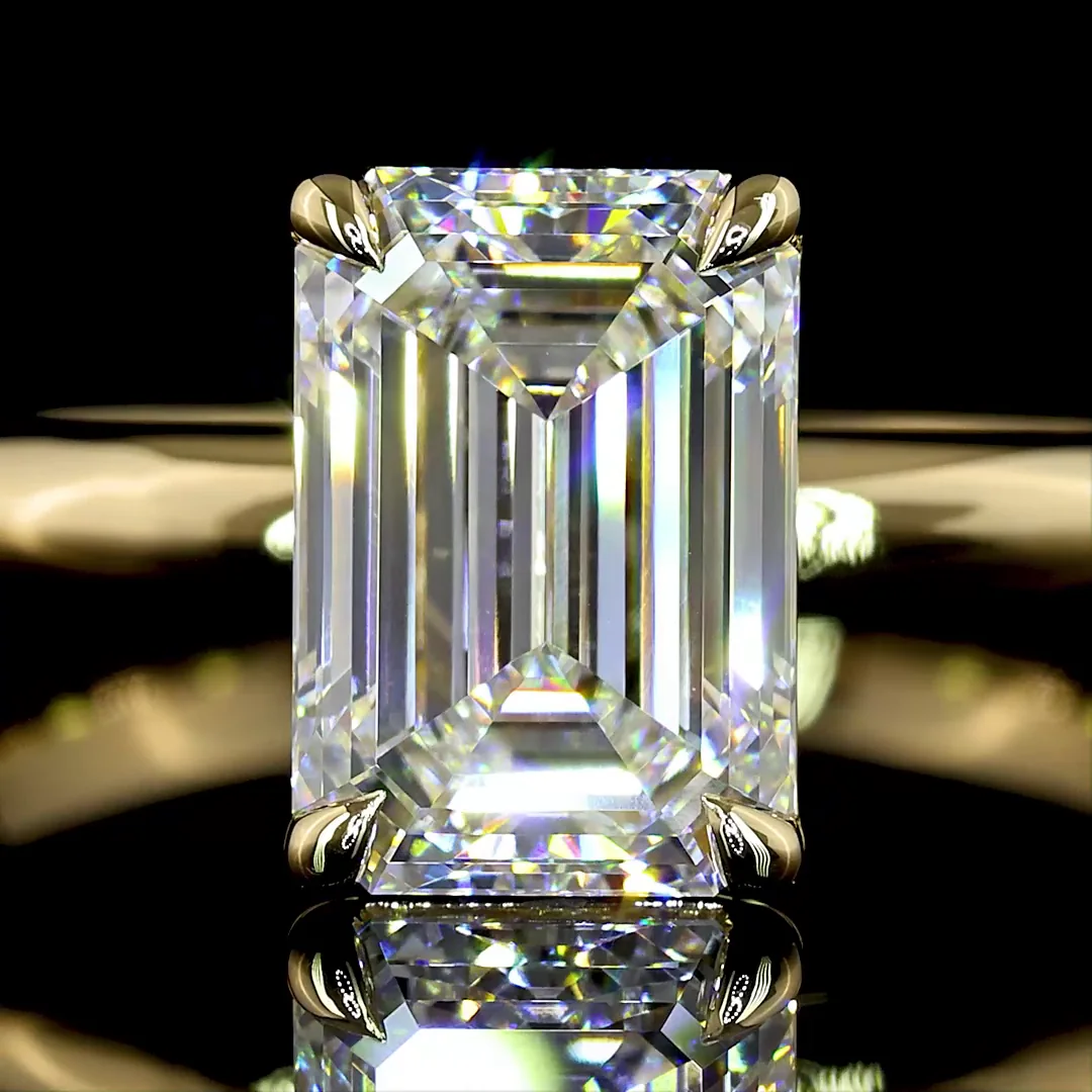 2.01 Cts 14k Yellow Gold Emerald Shape Solitaire Ring - Image 3