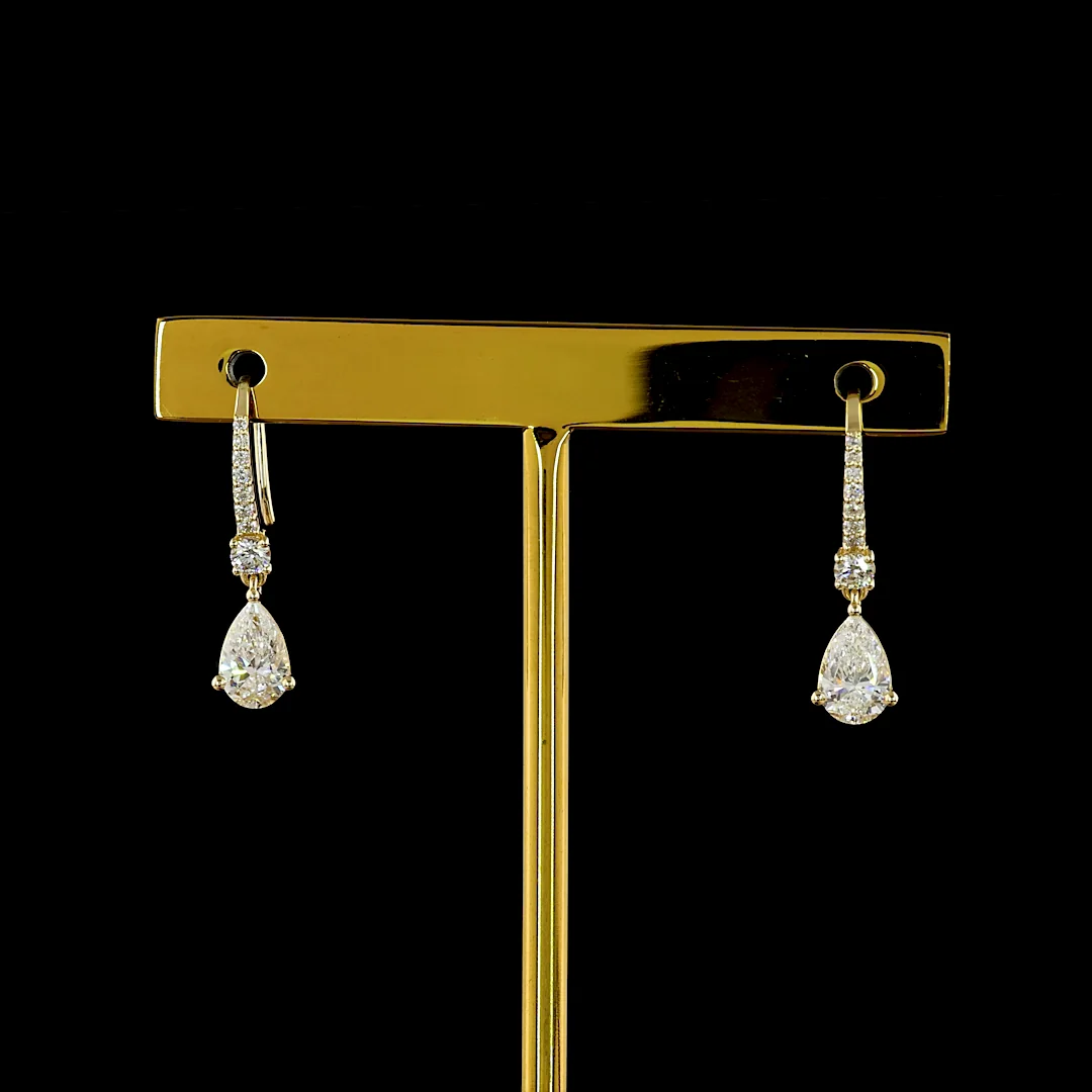 1.13 Cts 14k Yellow Gold Mix Shape Hanging Earring - Video