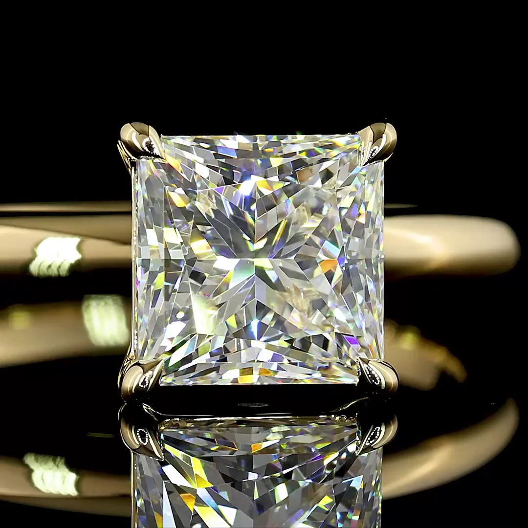 2.06 Cts 14k Yellow Gold Princess Shape Solitaire Ring - Image 3