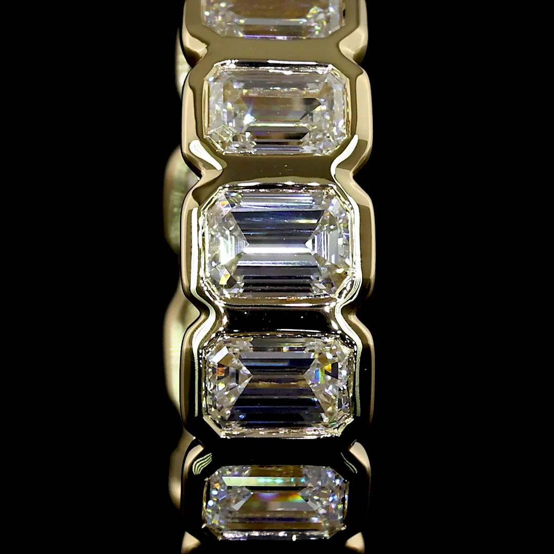 1.79 Cts 14k Yellow Gold Emerald Shape Huggies Earring - Image 3