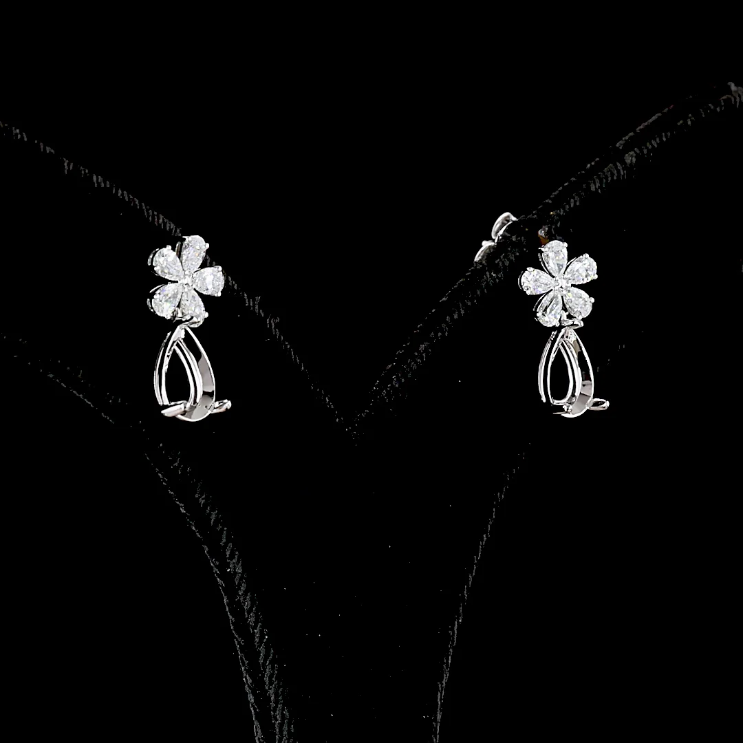 0.75 Cts 18k White Gold Pear Shape Hanging Earring - Image 3