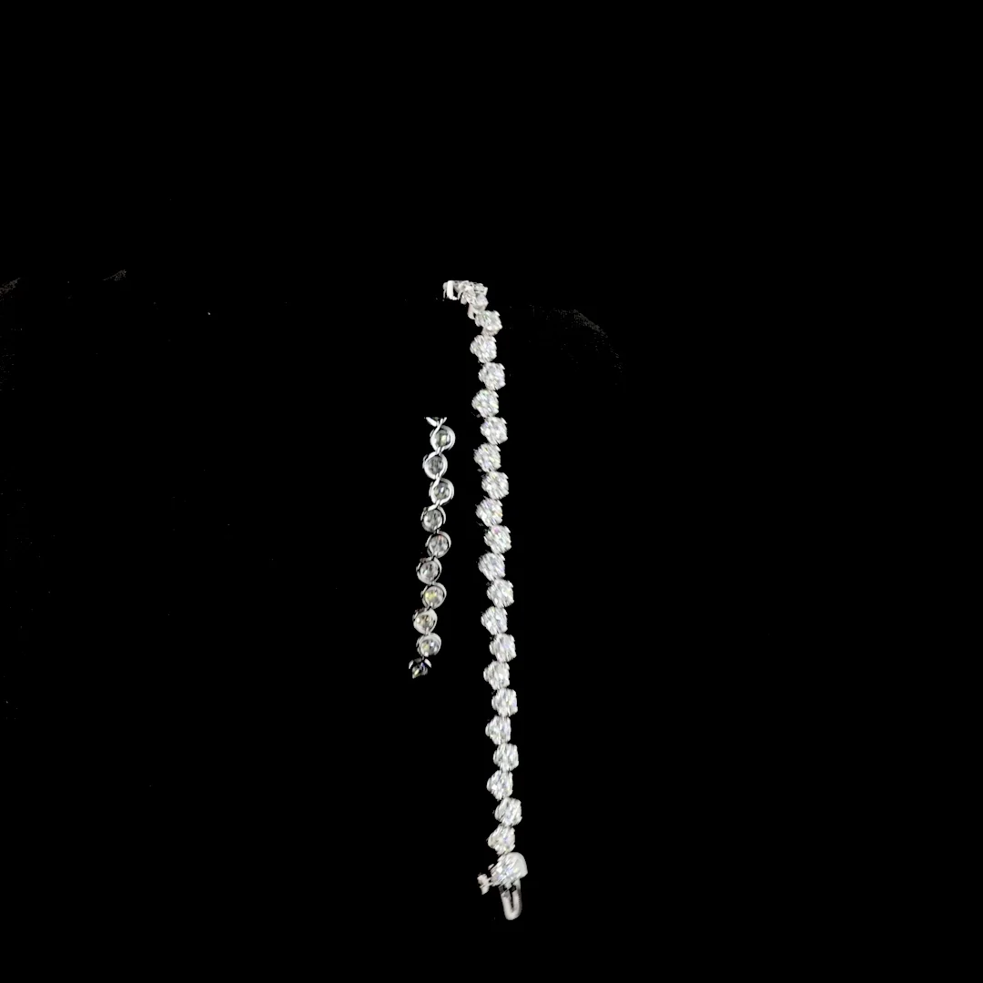 6.84 Cts 18k White Gold Round Shape Tennis Bracelet - Image 3