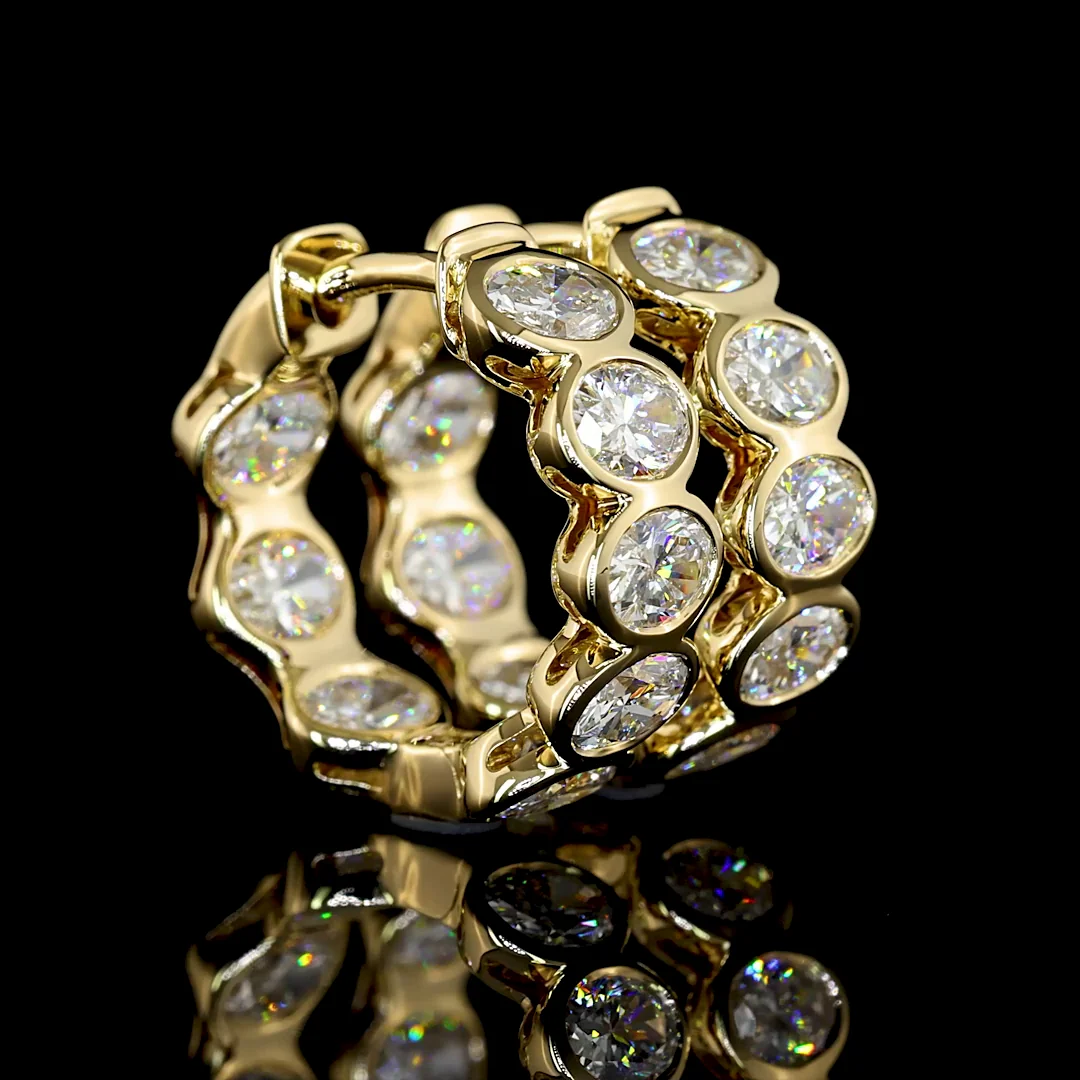 1.95 Cts 14k Yellow Gold Oval Shape Huggies Earring - Video