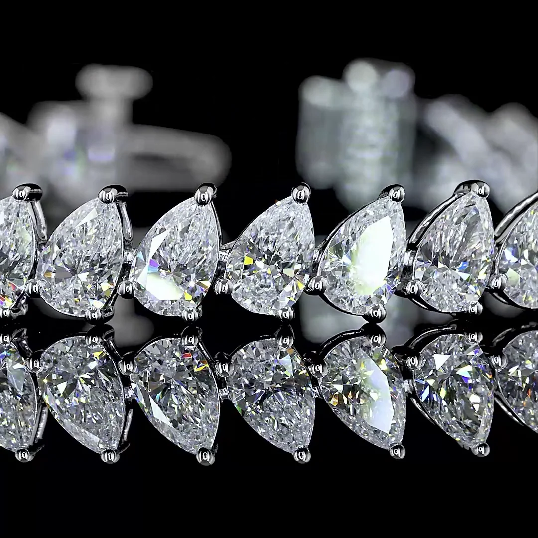 8.69 Cts 14k White Gold Pear Shape Tennis Bracelet - Image 2