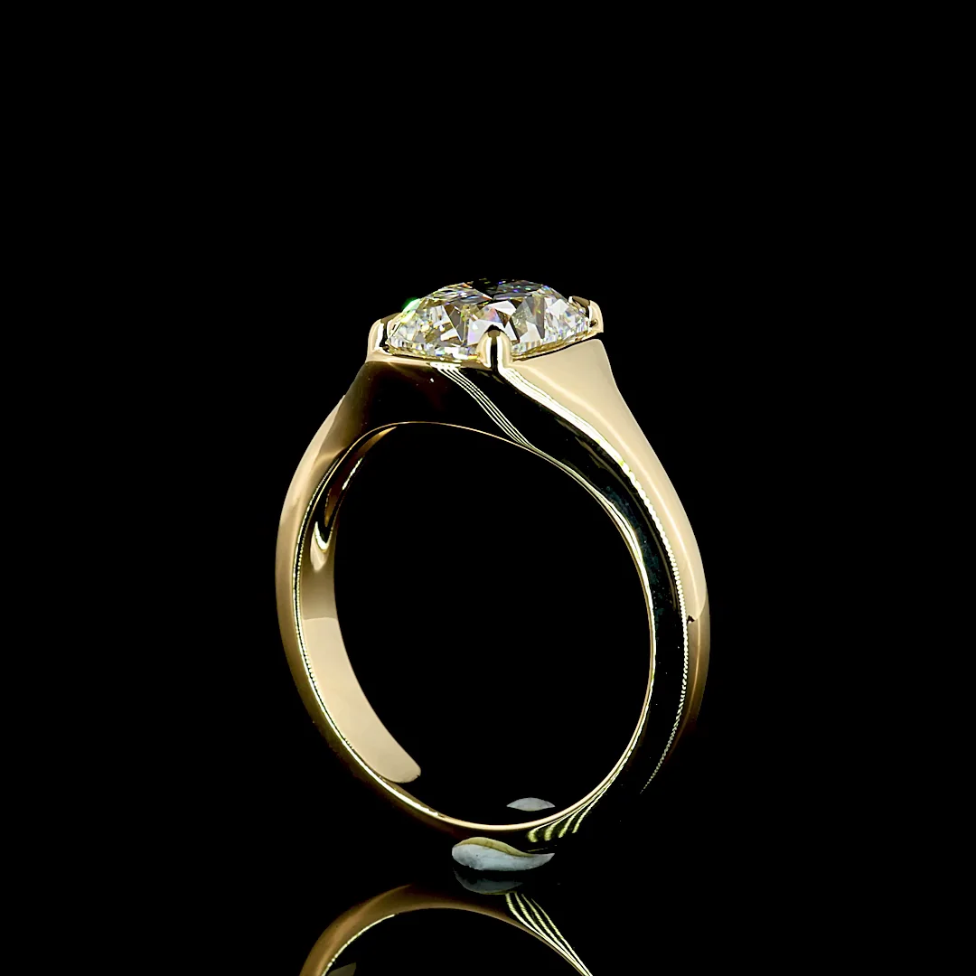 2.09 Cts 14k Yellow Gold Antique Cushion Shape Solitaire Ring - Image 2