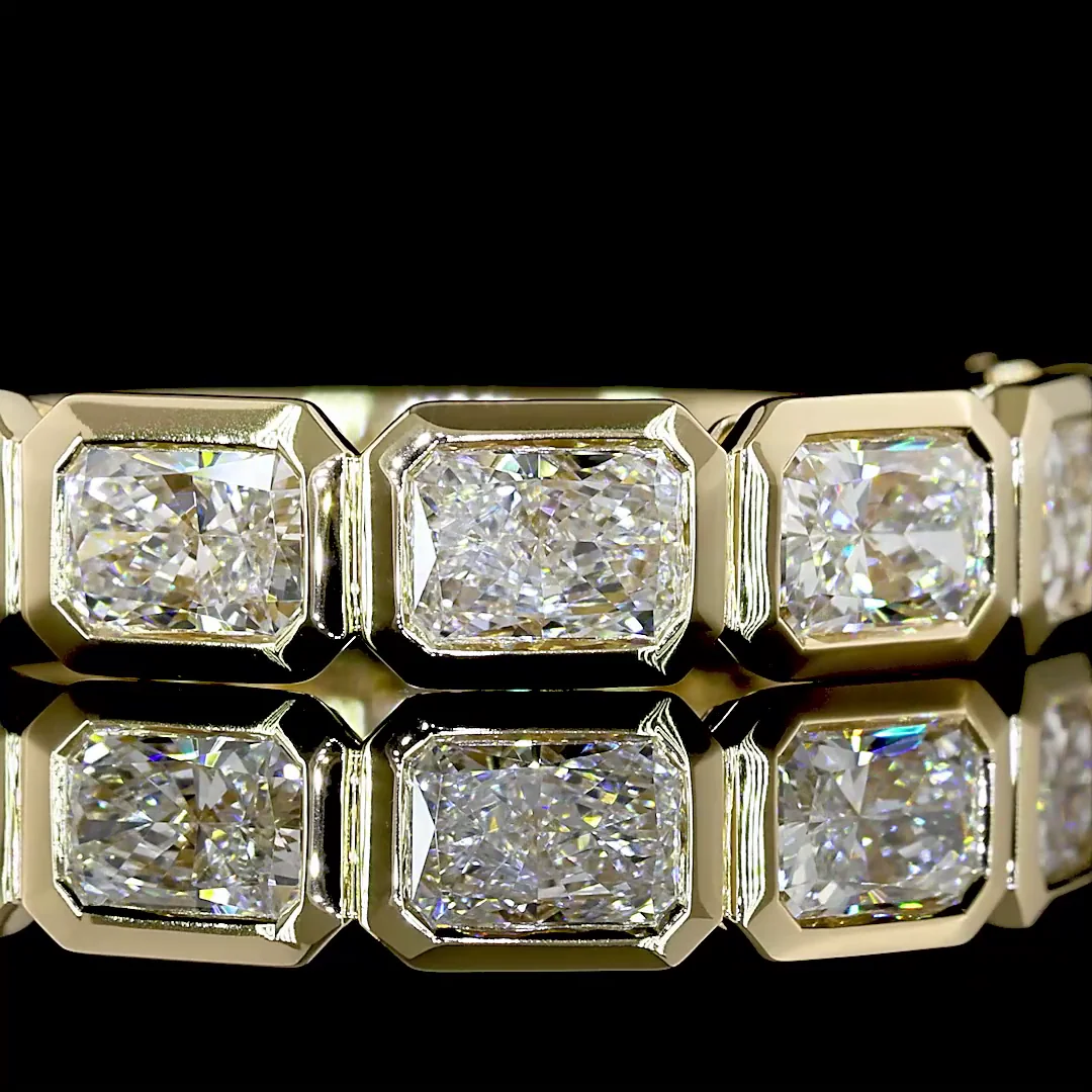 2.17 Cts 14k Yellow Gold Radiant Shape 7 Stones Eternity Band - Image 3