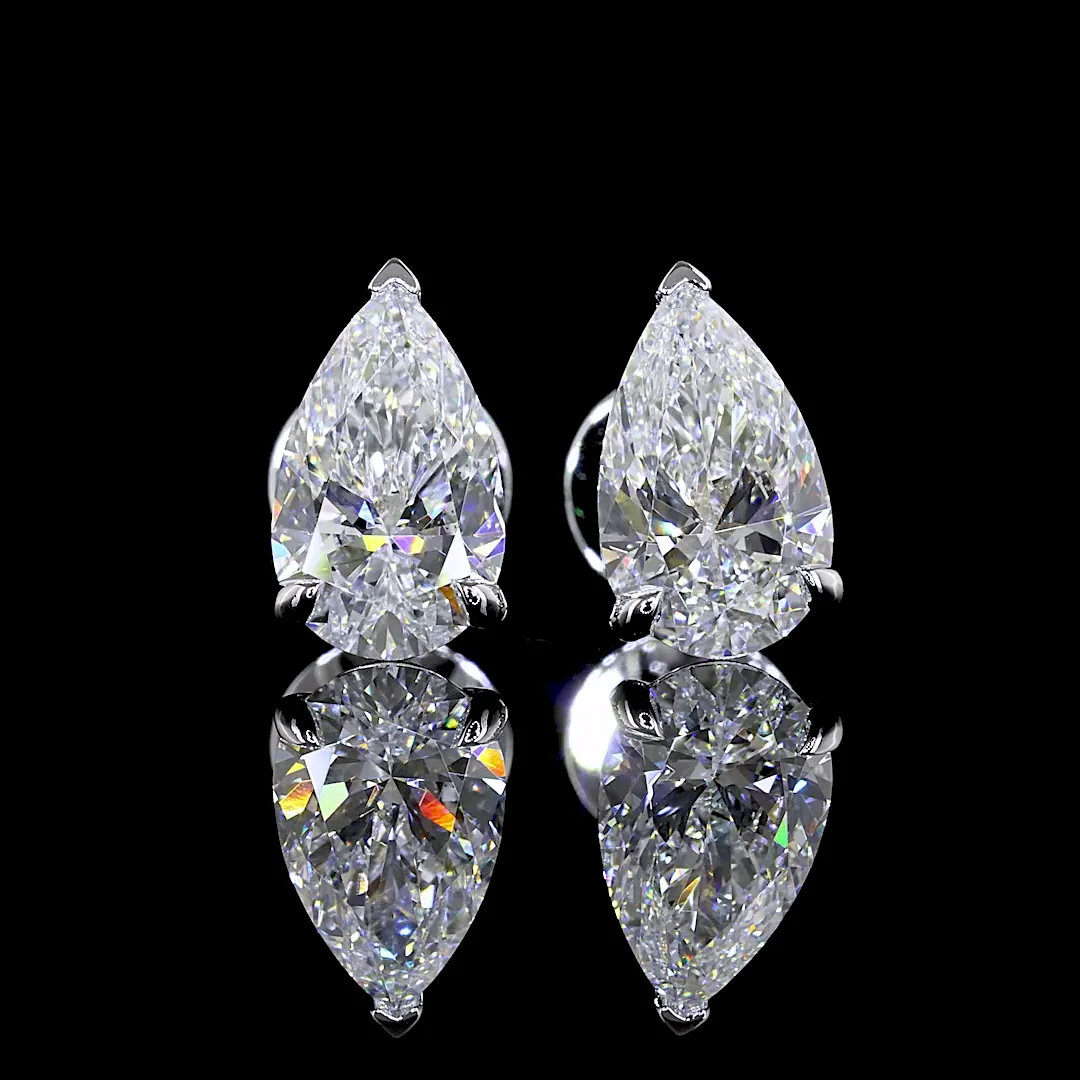 1.47 Cts 14k White Gold Pear Shape Studs Earring - Video