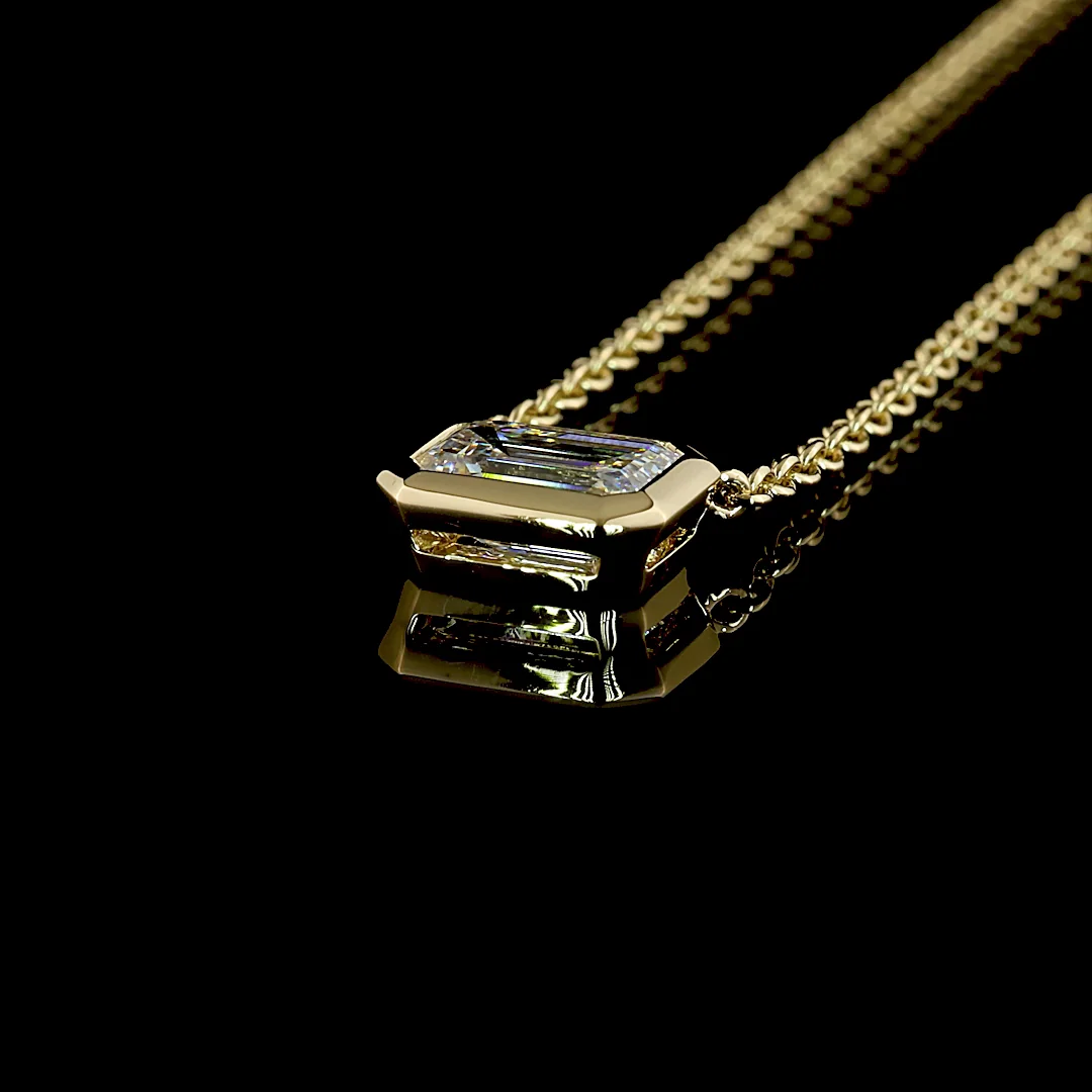 1.76 Cts 14k Yellow Gold Emerald Shape Solitaire Pendant - Image 4