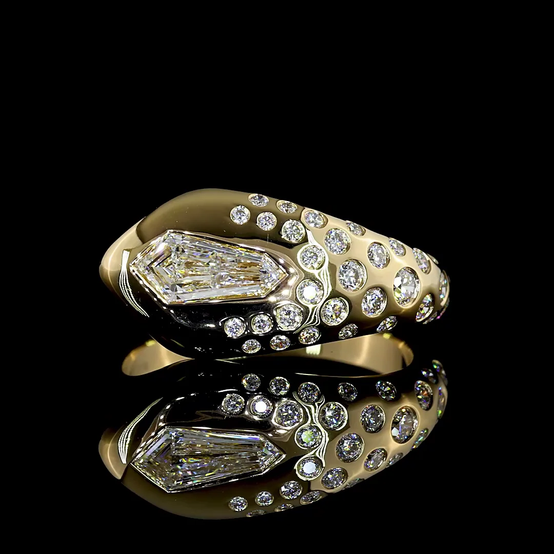 0.98 Cts 14k Yellow Gold Mix Shape Special Ring - Video