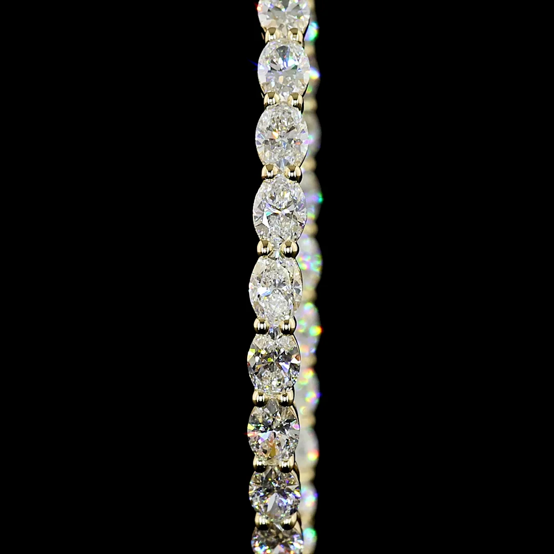 5.61 Cts 14k Yellow Gold Oval Shape Hoops Earring - Image 3