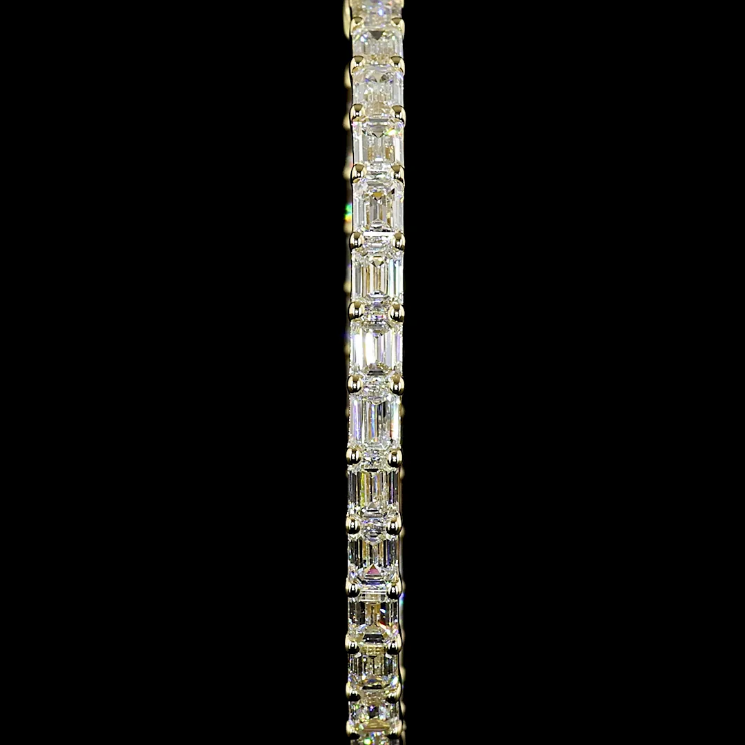 6.4 Cts 14k Yellow Gold Emerald Shape Hoops Earring - Image 3