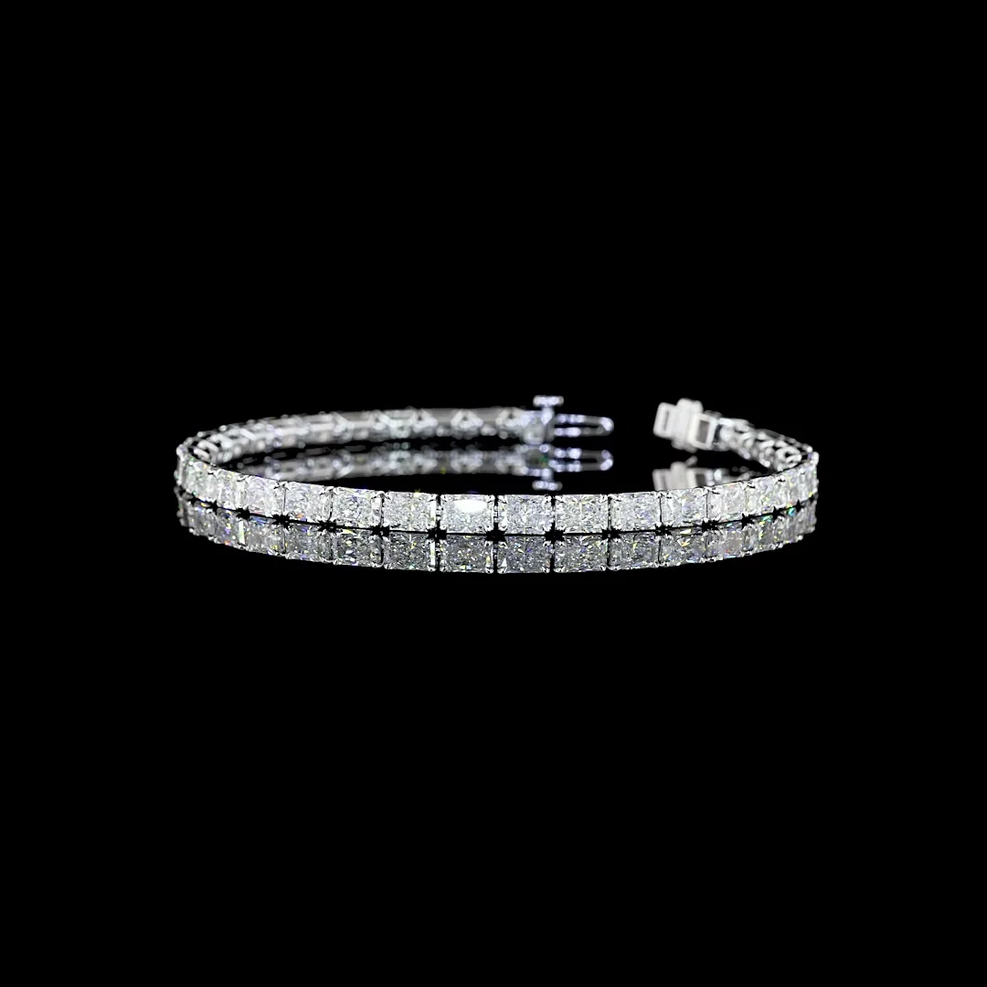 11.24 Cts 14k White Gold Radiant Shape Tennis Bracelet - Video