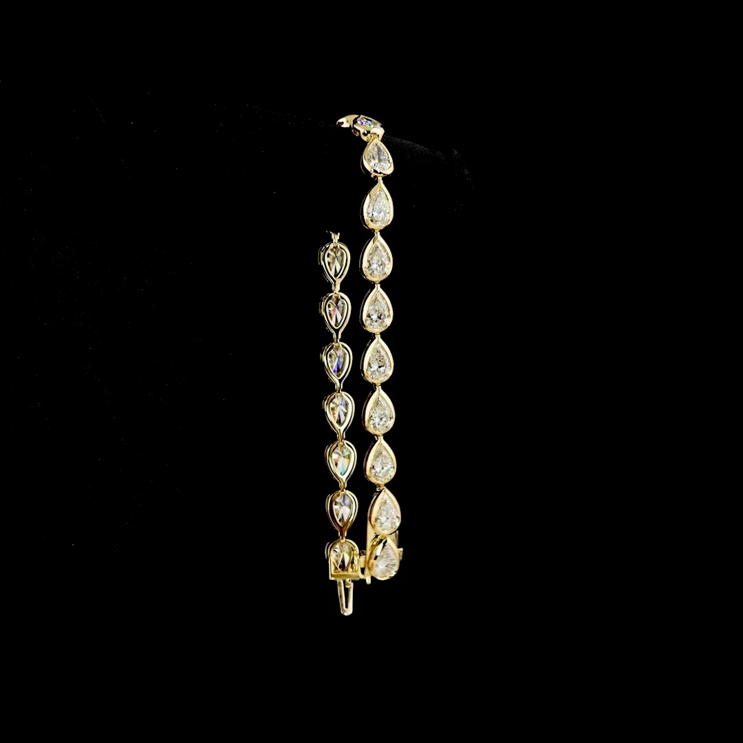 10.52 Cts 14k Yellow Gold Pear Shape Tennis Bracelet - Image 3