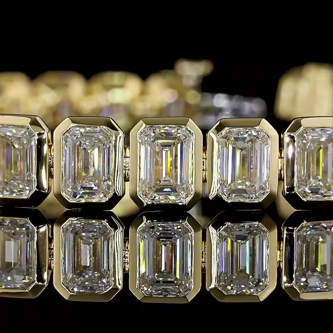 18.13 Cts 14k Yellow Gold Emerald Shape Tennis Bracelet - Image 2