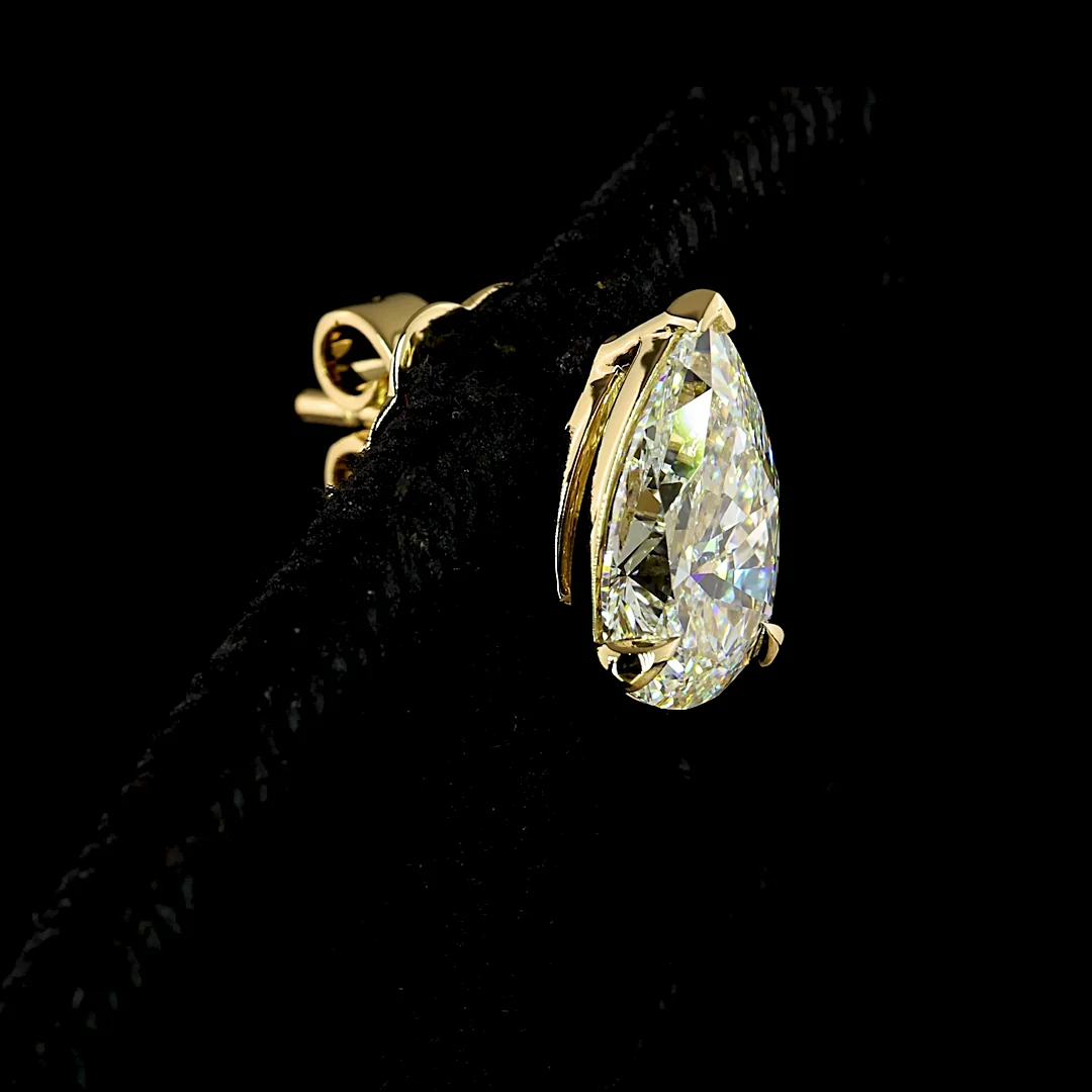 2.44 Cts 14k Yellow Gold Pear Shape Studs Earring - Image 4