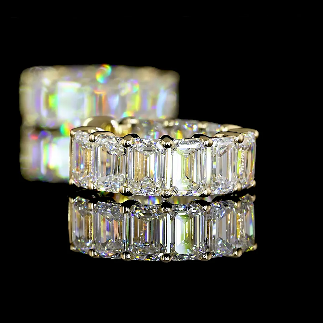 4.18 Cts 14k Yellow Gold Emerald Shape Huggies Earring - Image 4