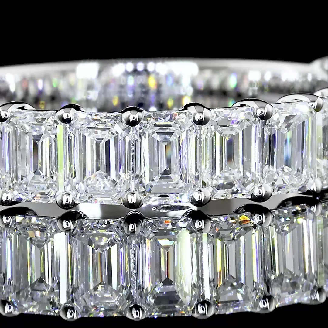 2.08 Cts 14k White Gold Emerald Shape Half Eternity Eternity Band - Image 2