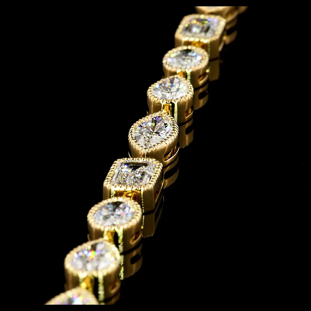 9.94 Cts 18k Yellow Gold Mix Shape Tennis Bracelet - Image 4