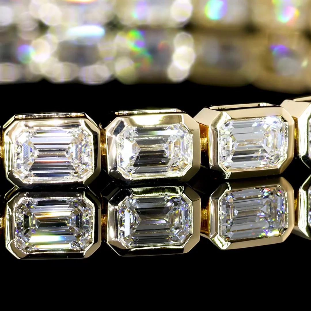 6.84 Cts 14k Yellow Gold Emerald Shape Tennis Bracelet - Image 2