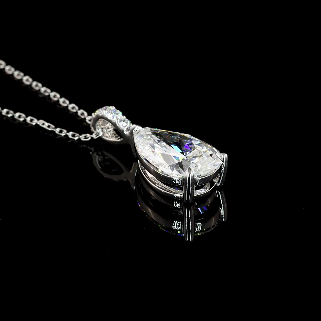2.67 Cts 14k White Gold Pear Shape Pendant Pendant - Image 3