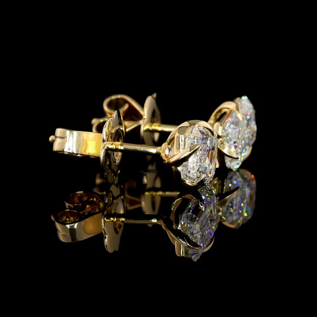 2.07 Cts 14k Yellow Gold Emerald Shape Studs Earring - Image 4