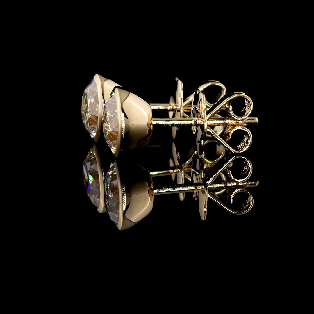 2.03 Cts 14k Yellow Gold Old European Brilliant Shape Studs Earring - Image 2