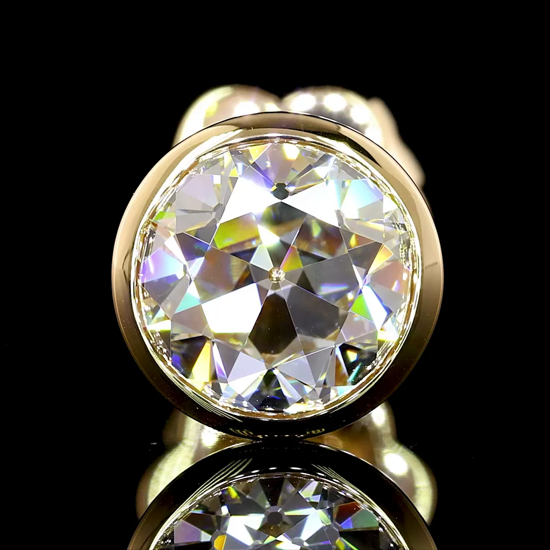 2.03 Cts 14k Yellow Gold Old European Brilliant Shape Studs Earring - Image 3