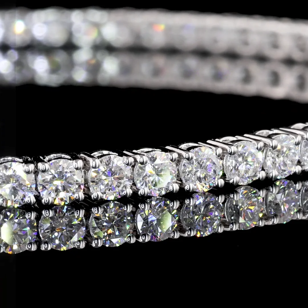 3.98 Cts 14k White Gold Round Shape Tennis Bracelet - Image 3