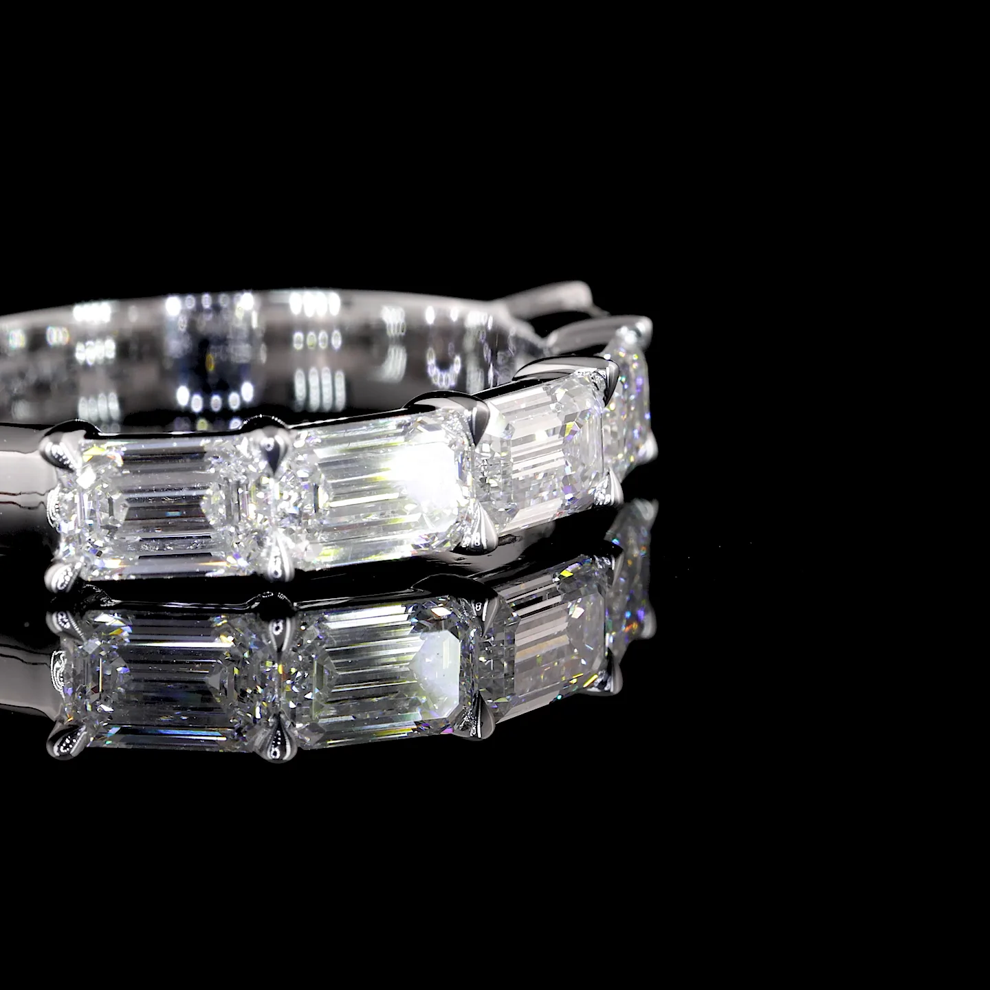 1.57 Cts 14k White Gold Emerald Shape 5 Stones Eternity Band - Image 3