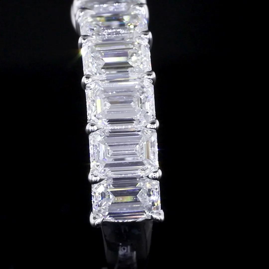 2.77 Cts 14k White Gold Emerald Shape 7 Stones Eternity Band - Image 3