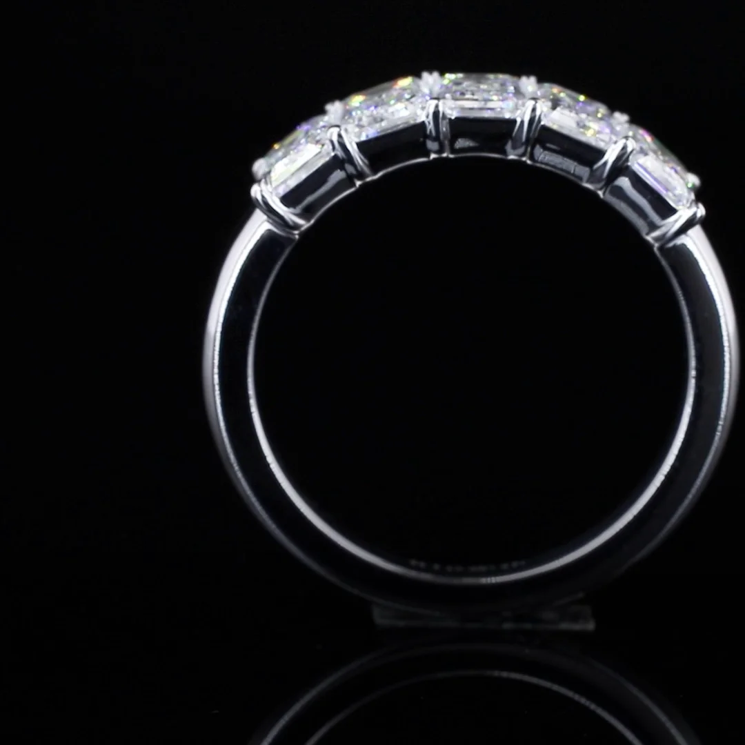 2.3 Cts 14k White Gold Emerald Shape 5 Stones Eternity Band - Image 4