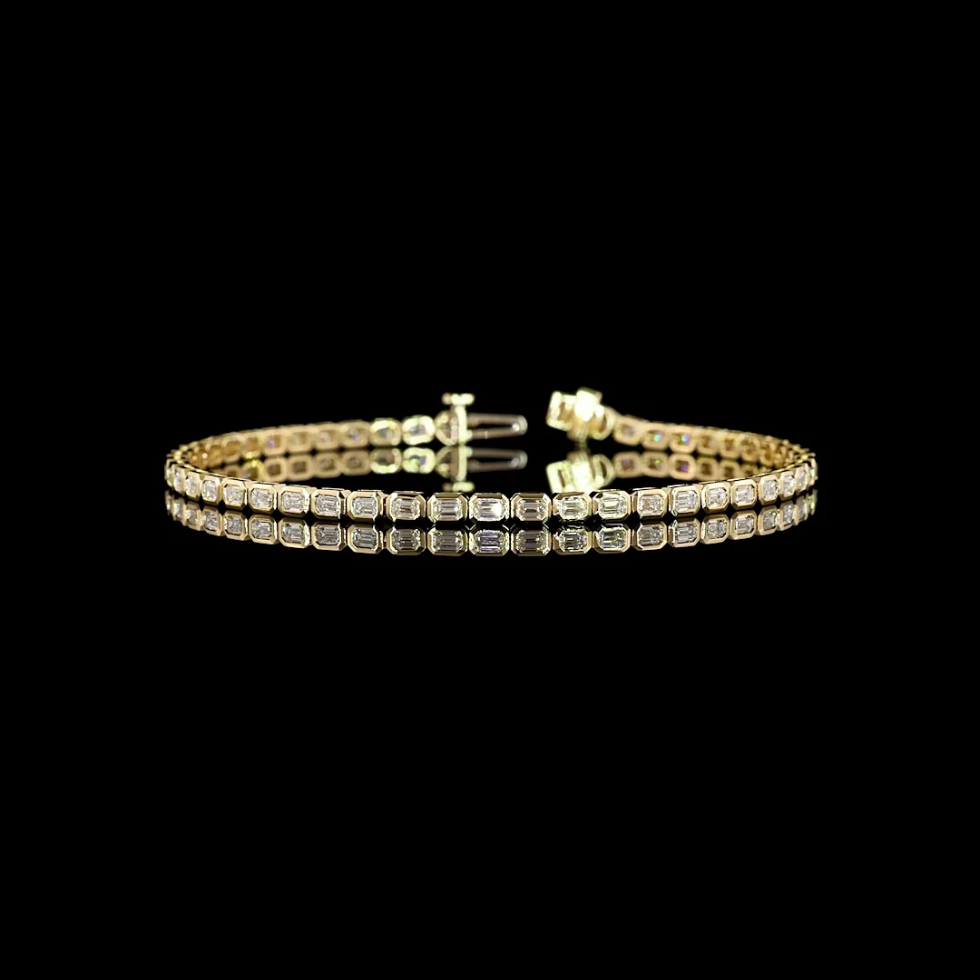 2.24 Cts 14k Yellow Gold Emerald Shape Tennis Bracelet