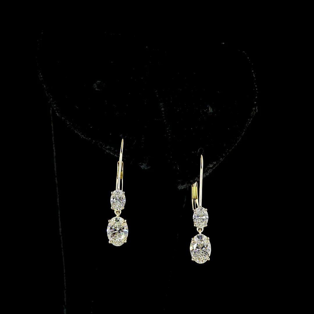 1.39 Cts 14k Yellow Gold Oval Shape Hanging Earring